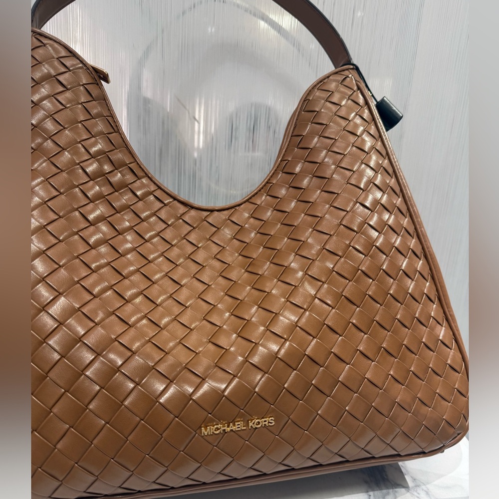 MICHAEL KORS Nayla Medium Woven Shoulder Bag - Picture 2 of 10